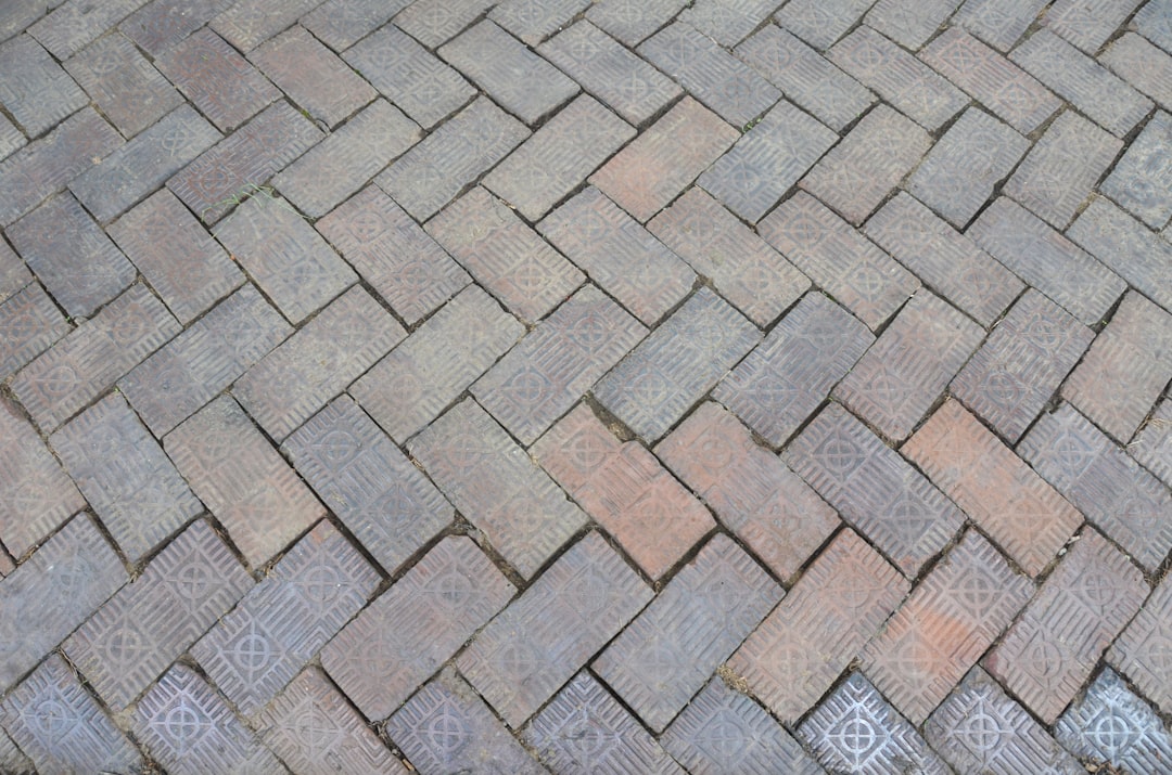 herringbone paver pattern